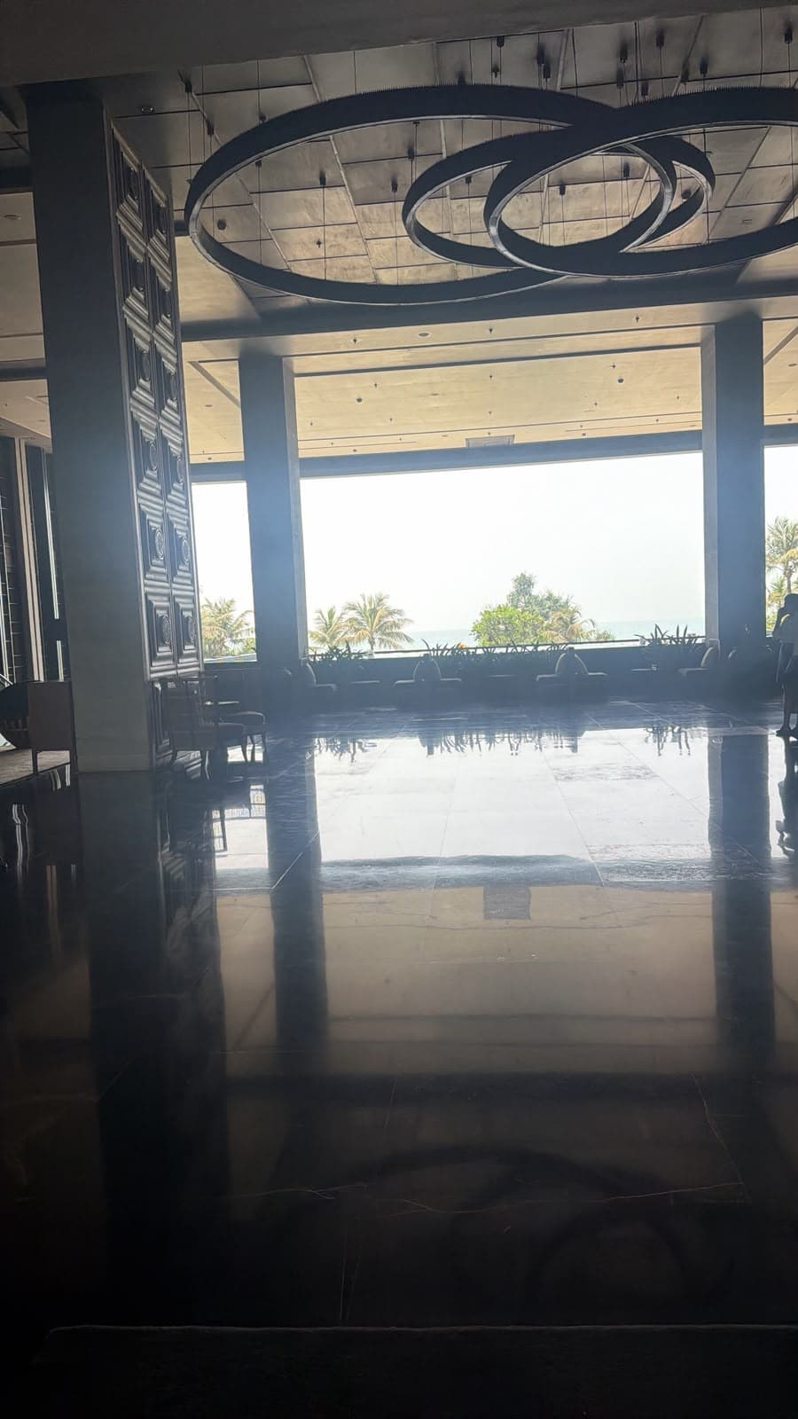 The open-sided lobby, framing the bay